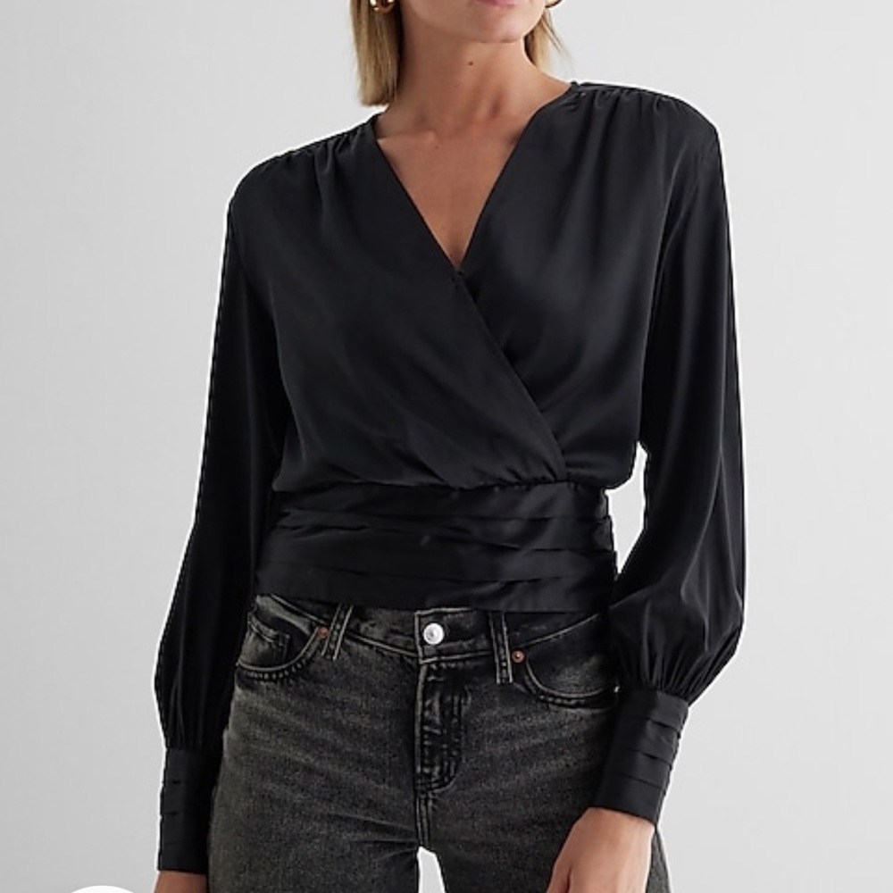 Express NWT satin V neck long sleeve top size L